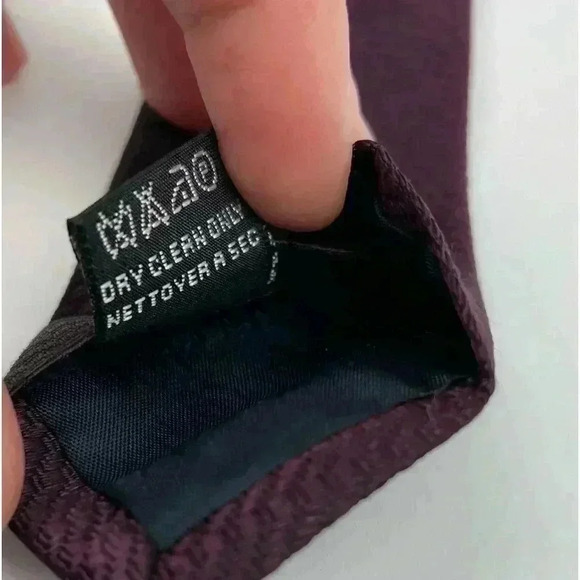 ARMANI COLLEZIONI 100% Silk Necktie Maroon Red Handmade Formal Office Prof - Picture 8 of 15